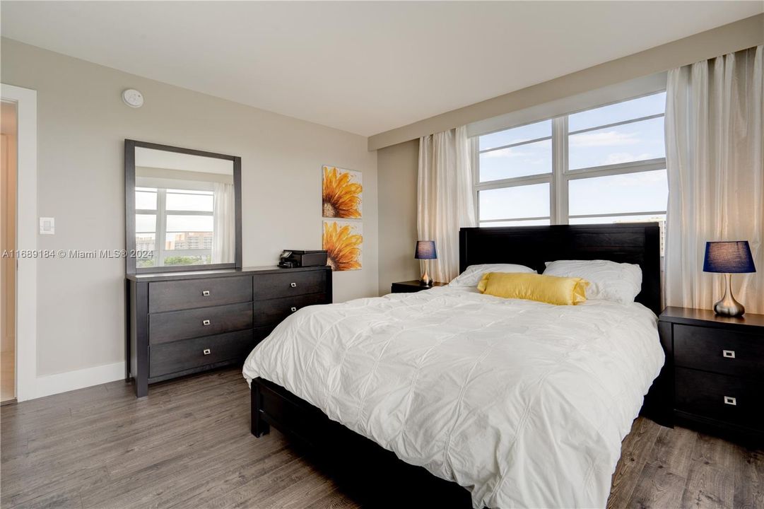 For Sale: $495,000 (3 beds, 2 baths, 1716 Square Feet)