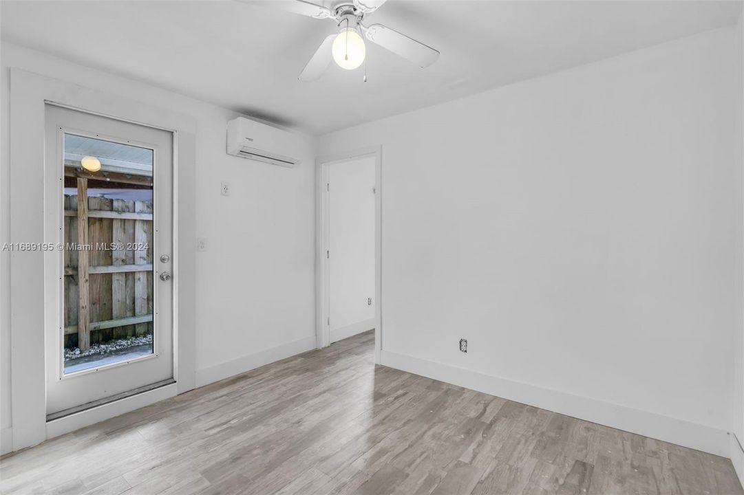 For Sale: $650,000 (2 beds, 1 baths, 1197 Square Feet)