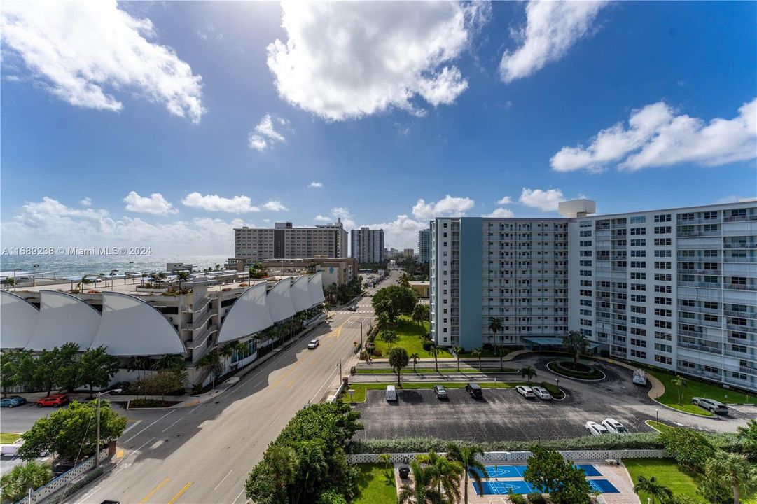 For Sale: $510,000 (2 beds, 2 baths, 1200 Square Feet)