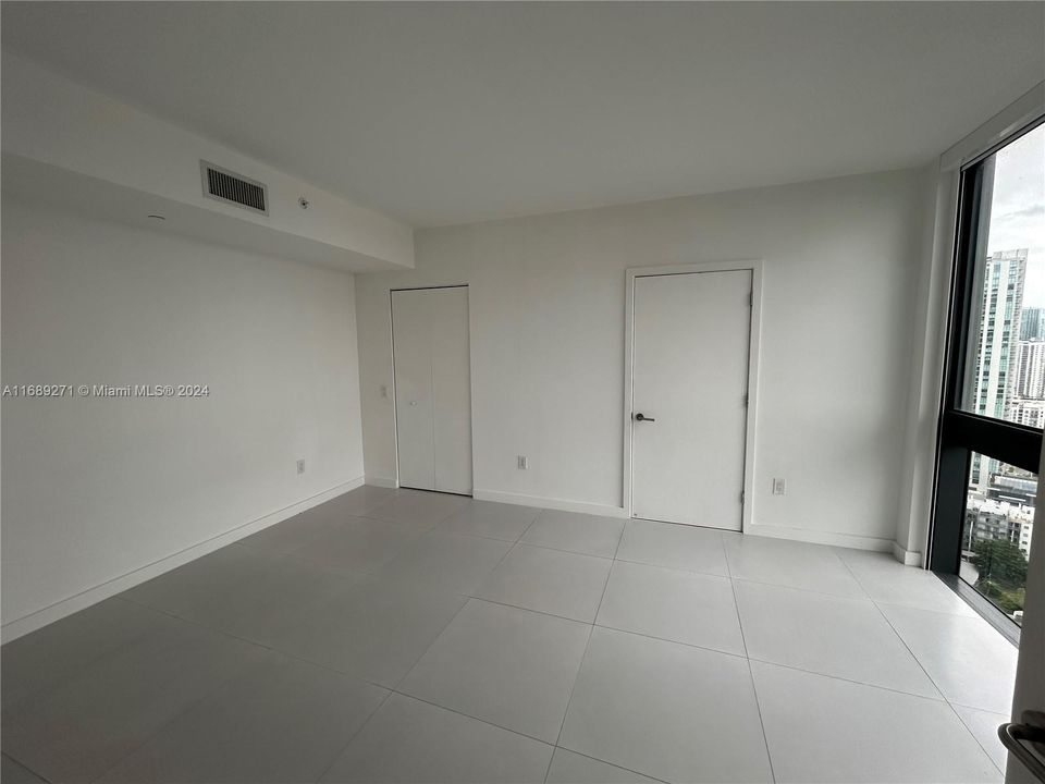 En Venta: $680,000 (2 camas, 2 baños, 944 Pies cuadrados)