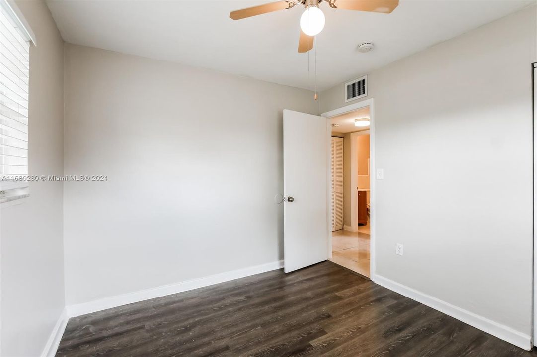 For Rent: $2,285 (3 beds, 2 baths, 972 Square Feet)