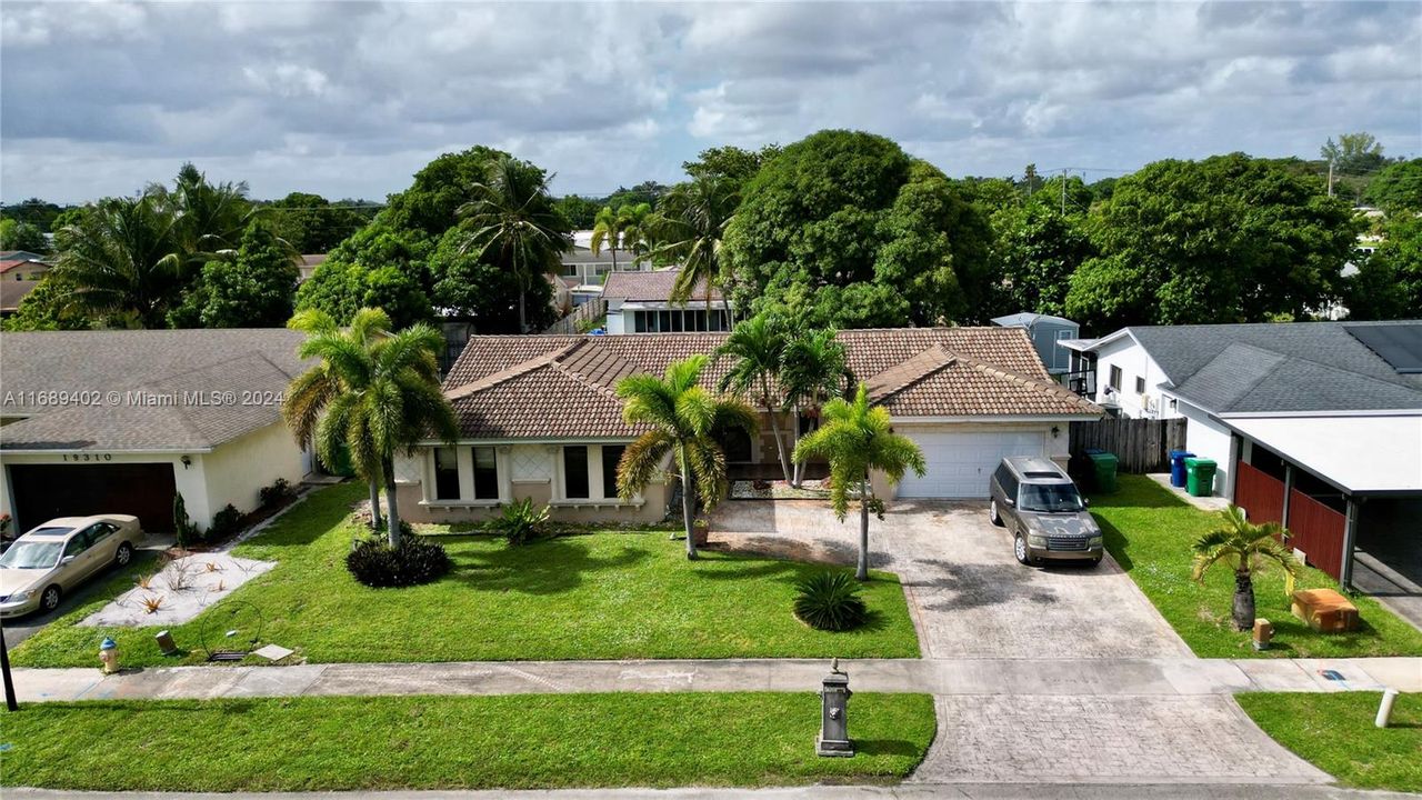 For Sale: $650,000 (3 beds, 2 baths, 2457 Square Feet)