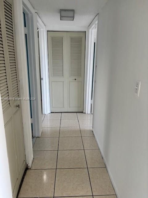 Hallway between Main bedroom and 2nd bedroom