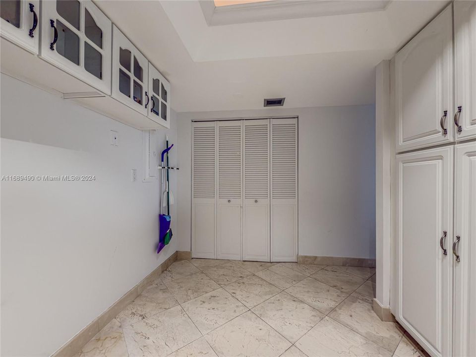 En Venta: $667,000 (2 camas, 2 baños, 1255 Pies cuadrados)