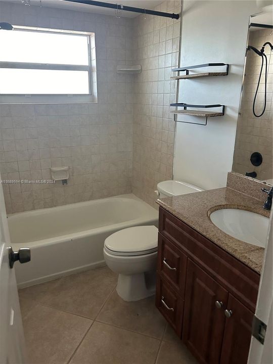 For Rent: $1,850 (1 beds, 1 baths, 997 Square Feet)