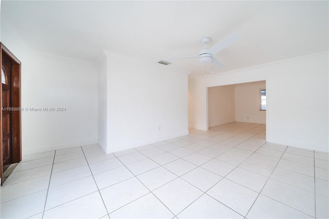 For Rent: $3,300 (2 beds, 2 baths, 1434 Square Feet)