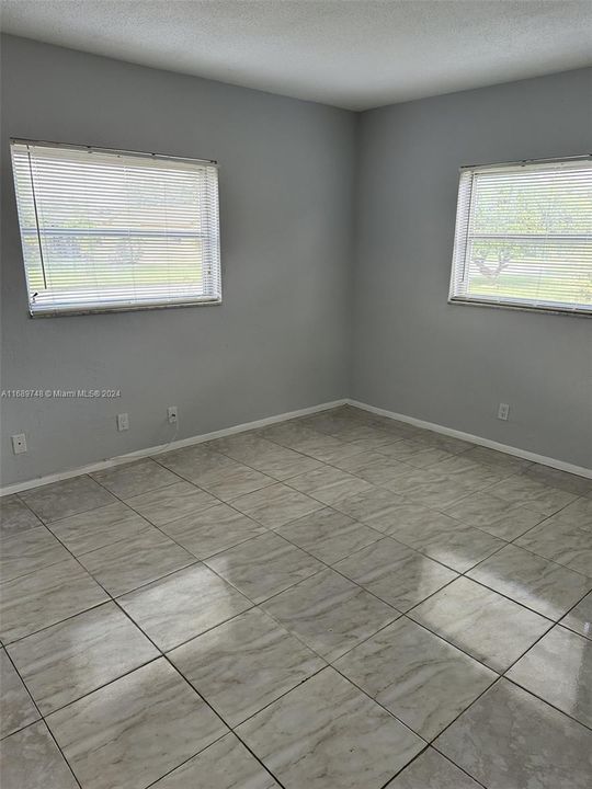 For Rent: $2,900 (3 beds, 2 baths, 1629 Square Feet)