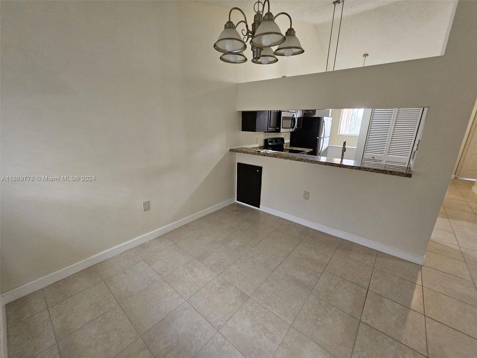 For Rent: $1,800 (1 beds, 1 baths, 850 Square Feet)