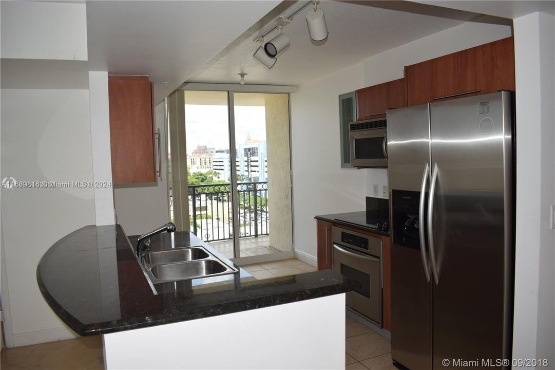 For Rent: $3,300 (2 beds, 2 baths, 1190 Square Feet)