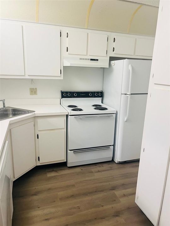 For Rent: $1,799 (2 beds, 2 baths, 1064 Square Feet)