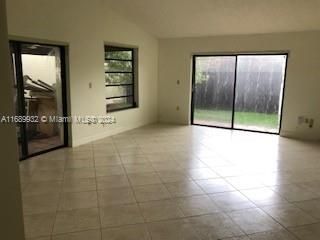 For Rent: $3,600 (3 beds, 2 baths, 1656 Square Feet)