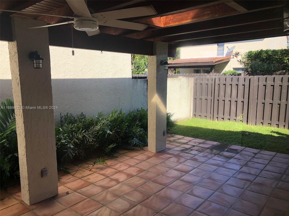 For Rent: $3,600 (3 beds, 2 baths, 1656 Square Feet)