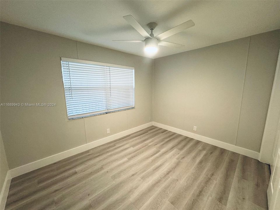 For Rent: $1,650 (1 beds, 1 baths, 5455 Square Feet)