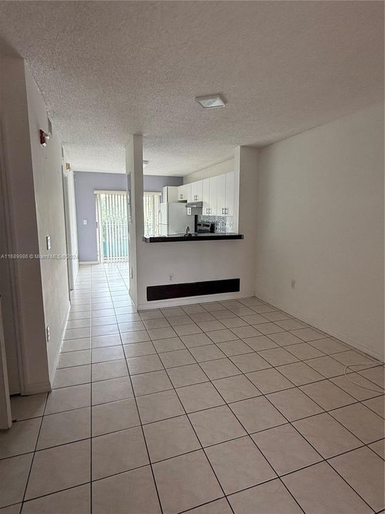 For Rent: $2,500 (2 beds, 2 baths, 830 Square Feet)