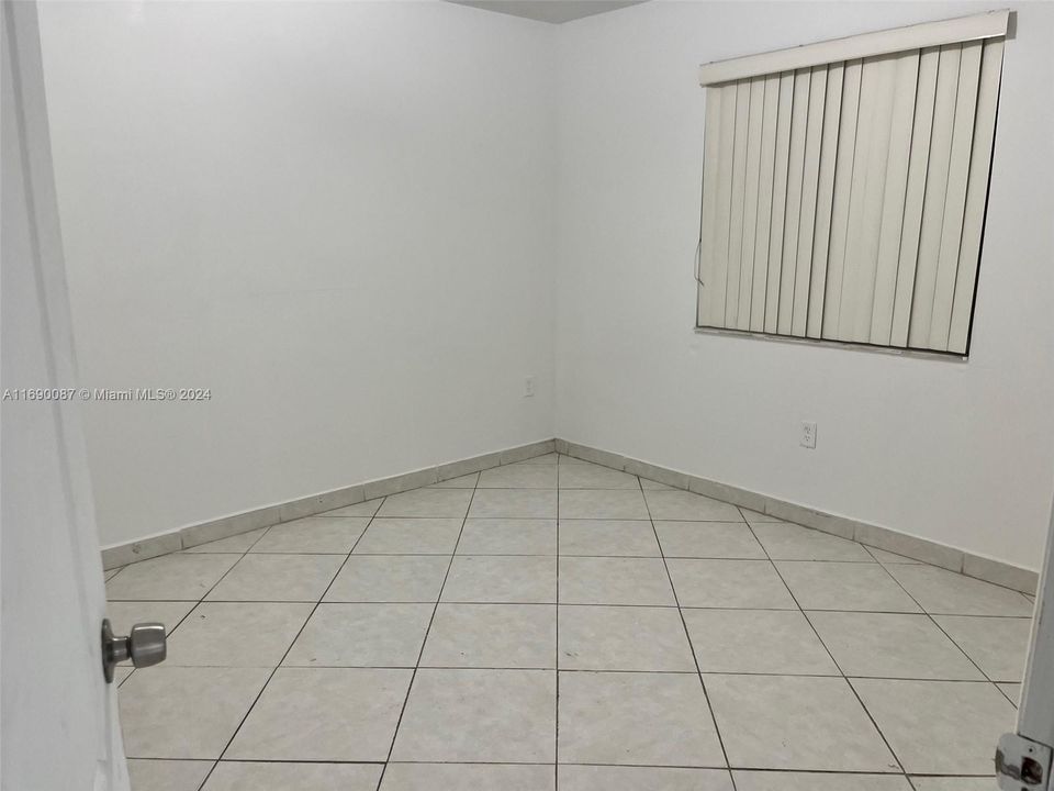 For Rent: $2,400 (2 beds, 1 baths, 18376 Square Feet)