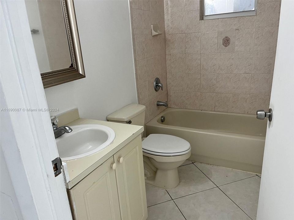 For Rent: $2,400 (2 beds, 1 baths, 18376 Square Feet)