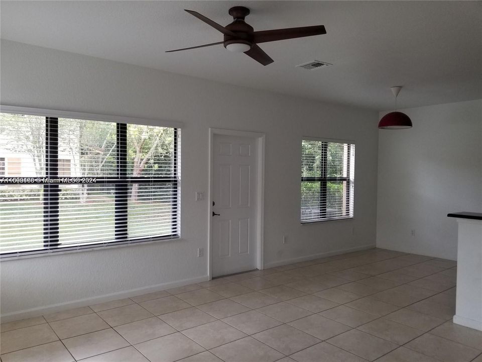 For Rent: $3,200 (3 beds, 2 baths, 1768 Square Feet)