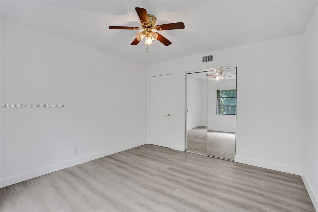 Active With Contract: $1,875 (2 beds, 2 baths, 1050 Square Feet)