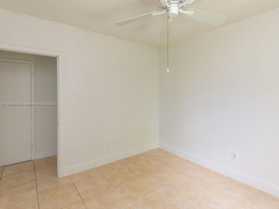 For Rent: $2,600 (2 beds, 1 baths, 1480 Square Feet)