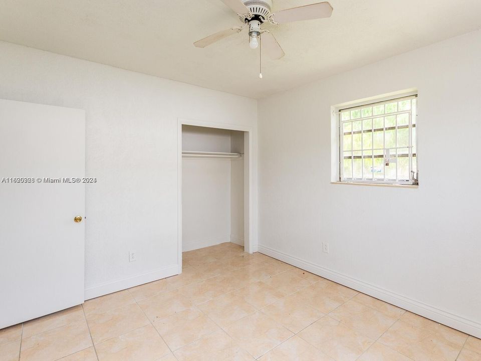 For Rent: $2,600 (2 beds, 1 baths, 1480 Square Feet)