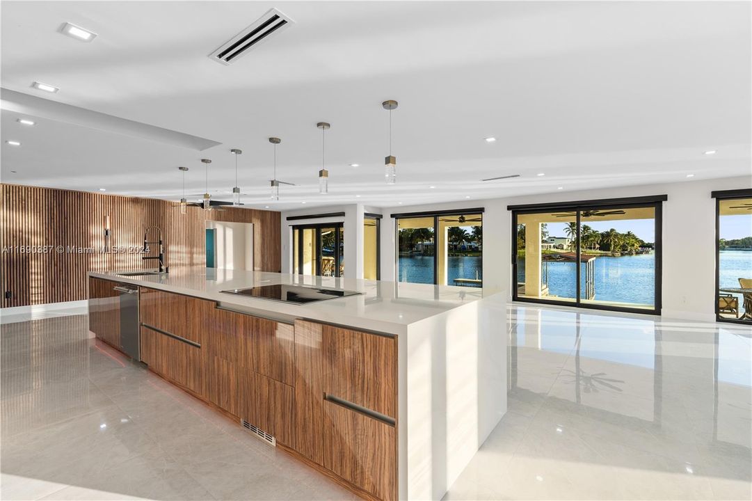 最近租的: $7,000 (4 贝兹, 3 浴室, 3120 平方英尺)