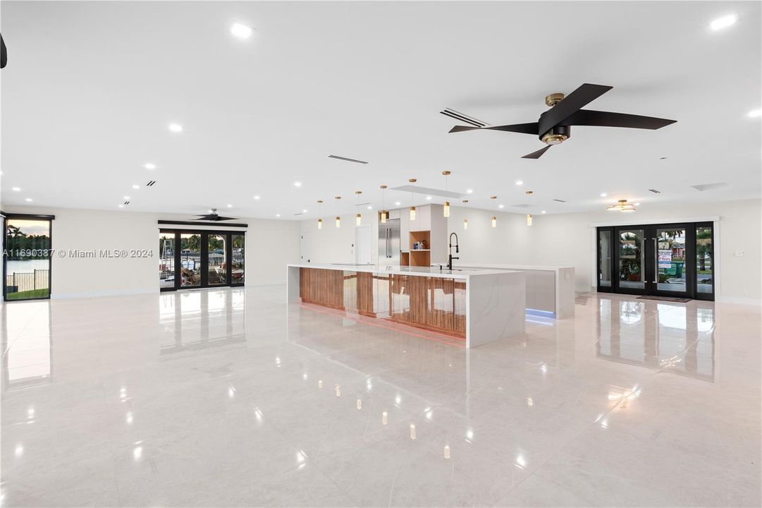 最近租的: $7,000 (4 贝兹, 3 浴室, 3120 平方英尺)