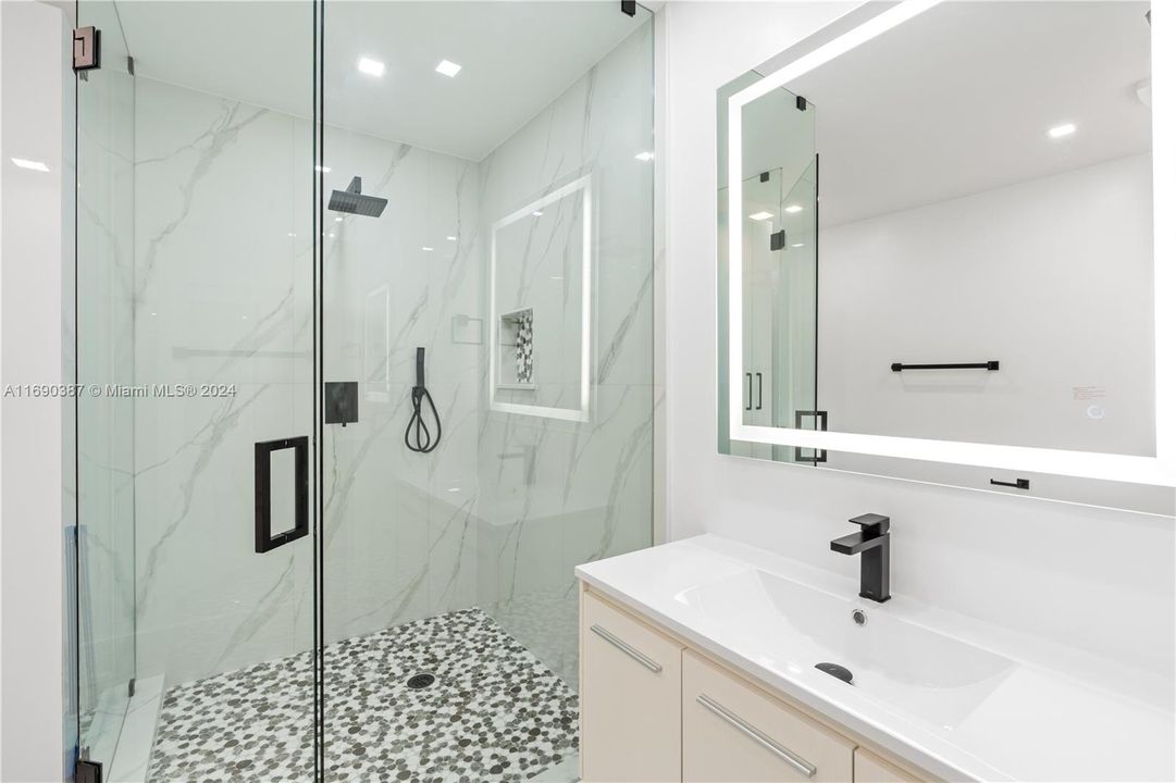 最近租的: $7,000 (4 贝兹, 3 浴室, 3120 平方英尺)