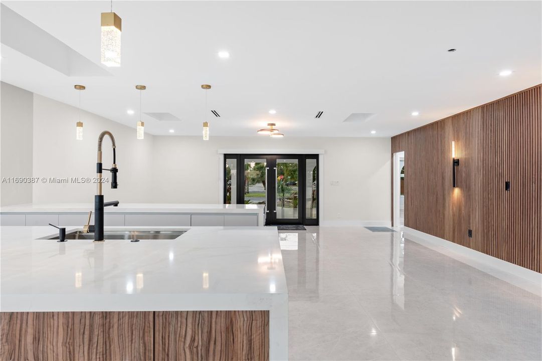 最近租的: $7,000 (4 贝兹, 3 浴室, 3120 平方英尺)