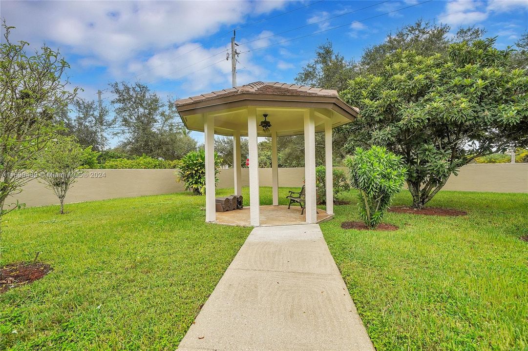 For Sale: $1,200,000 (3 beds, 3 baths, 3376 Square Feet)