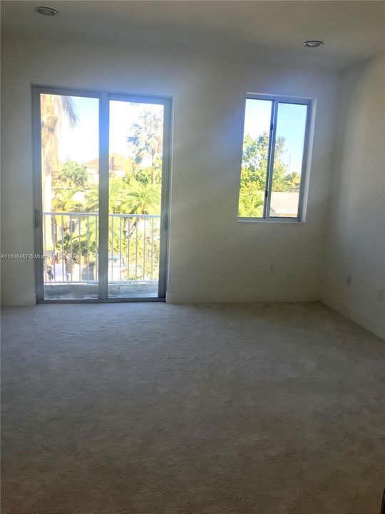 For Rent: $3,650 (3 beds, 2 baths, 1500 Square Feet)