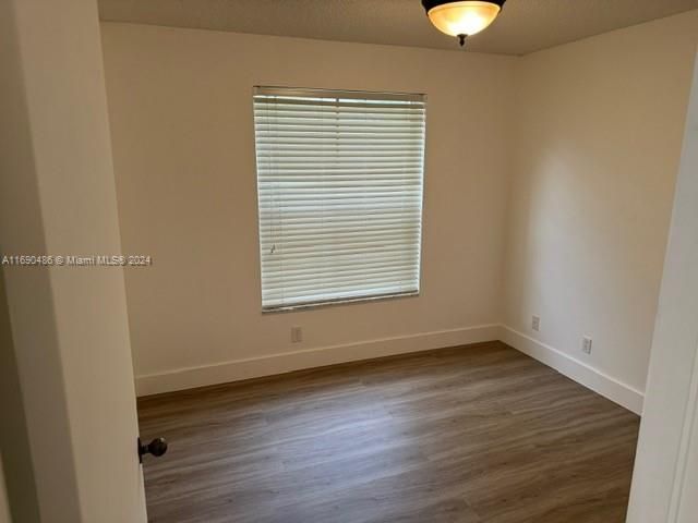 For Rent: $4,800 (4 beds, 2 baths, 2055 Square Feet)