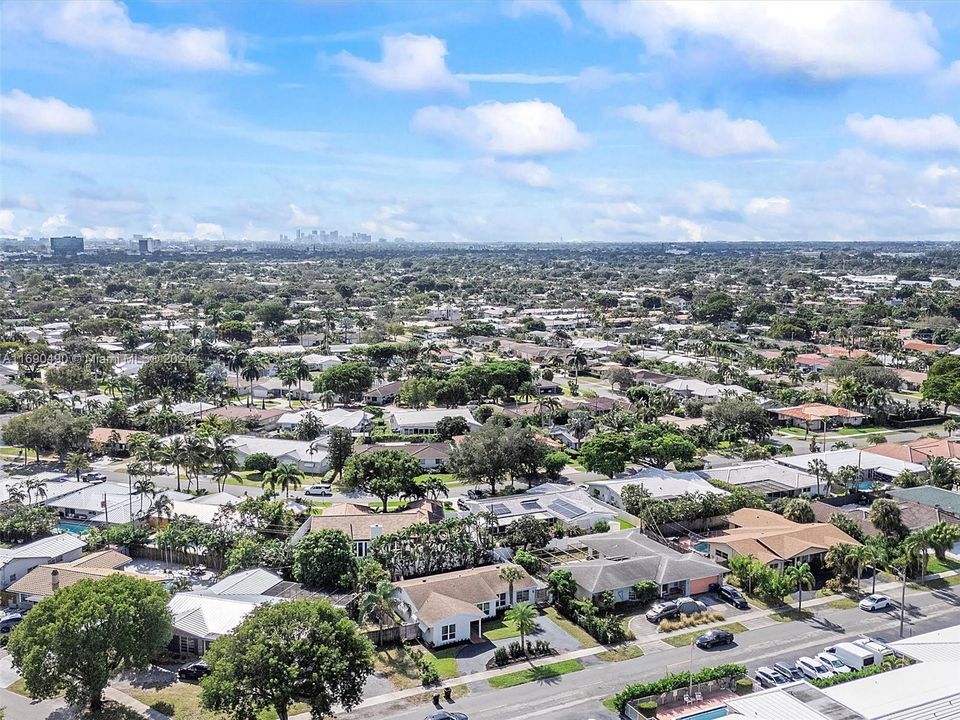 For Sale: $780,000 (4 beds, 2 baths, 1655 Square Feet)