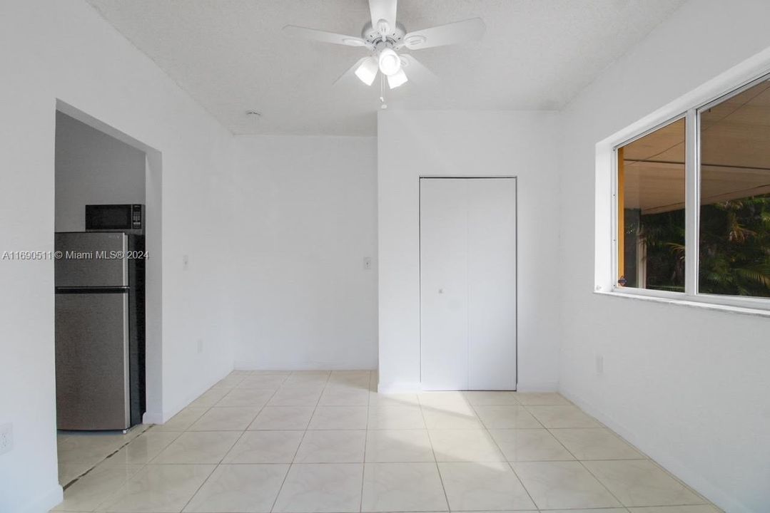 For Sale: $460,000 (3 beds, 2 baths, 1211 Square Feet)