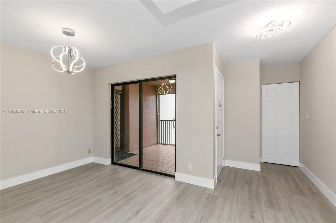 For Sale: $374,900 (2 beds, 2 baths, 1772 Square Feet)