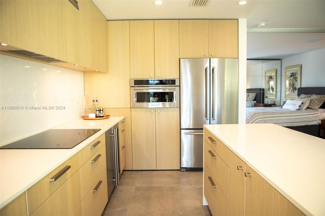 For Sale: $475,000 (1 beds, 1 baths, 590 Square Feet)