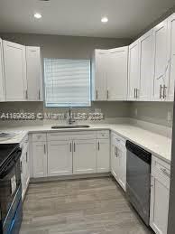 For Rent: $3,300 (3 beds, 2 baths, 1389 Square Feet)