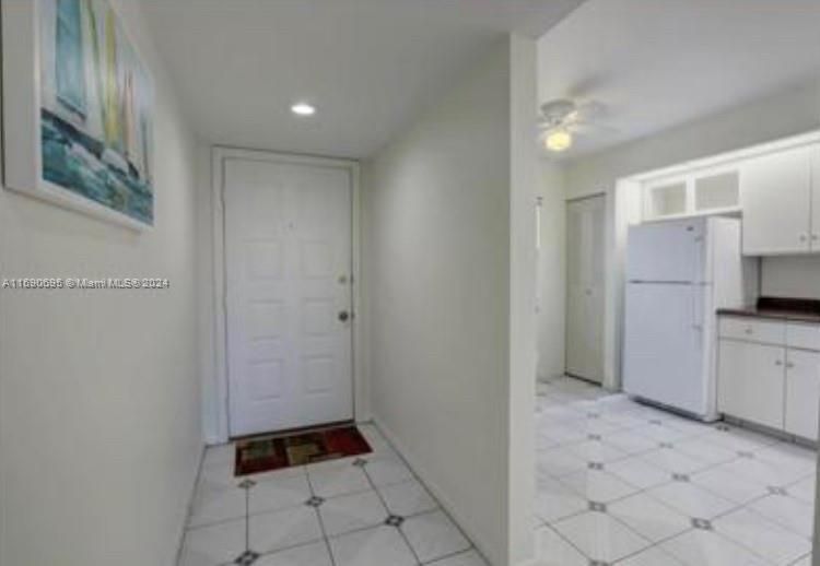 For Sale: $290,000 (2 beds, 2 baths, 1192 Square Feet)