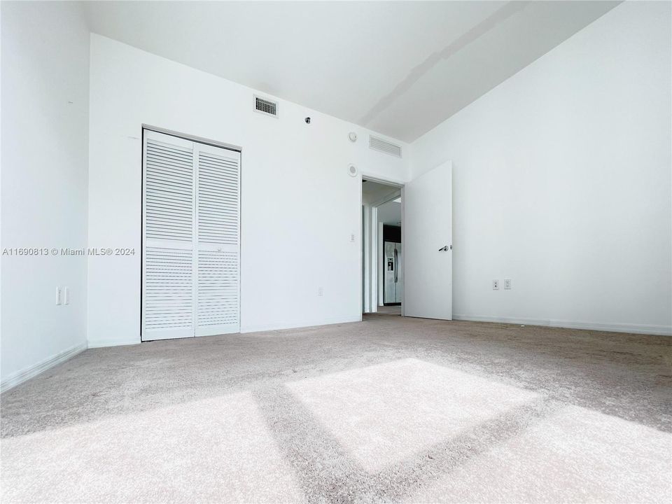 For Rent: $3,100 (1 beds, 1 baths, 628 Square Feet)