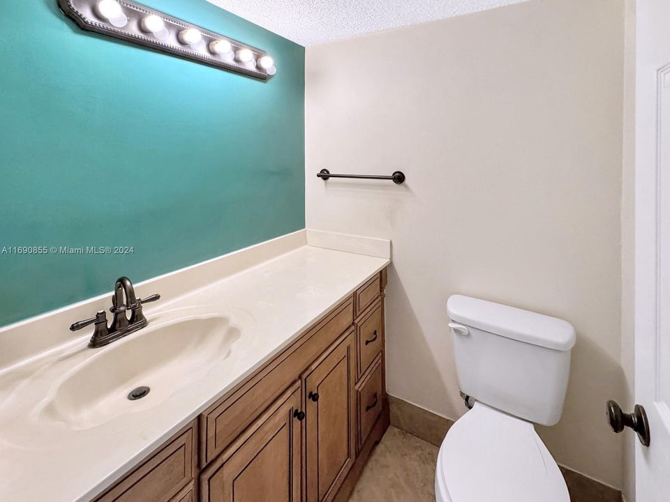 For Sale: $535,000 (4 beds, 2 baths, 1634 Square Feet)