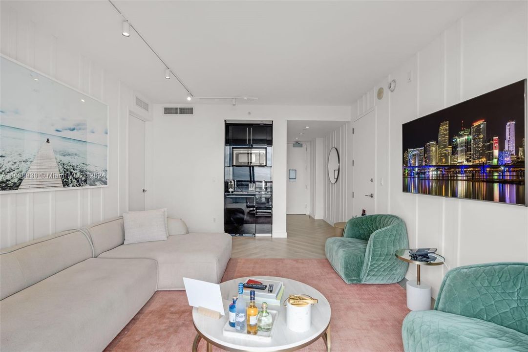 For Sale: $1,450,000 (1 beds, 1 baths, 546 Square Feet)