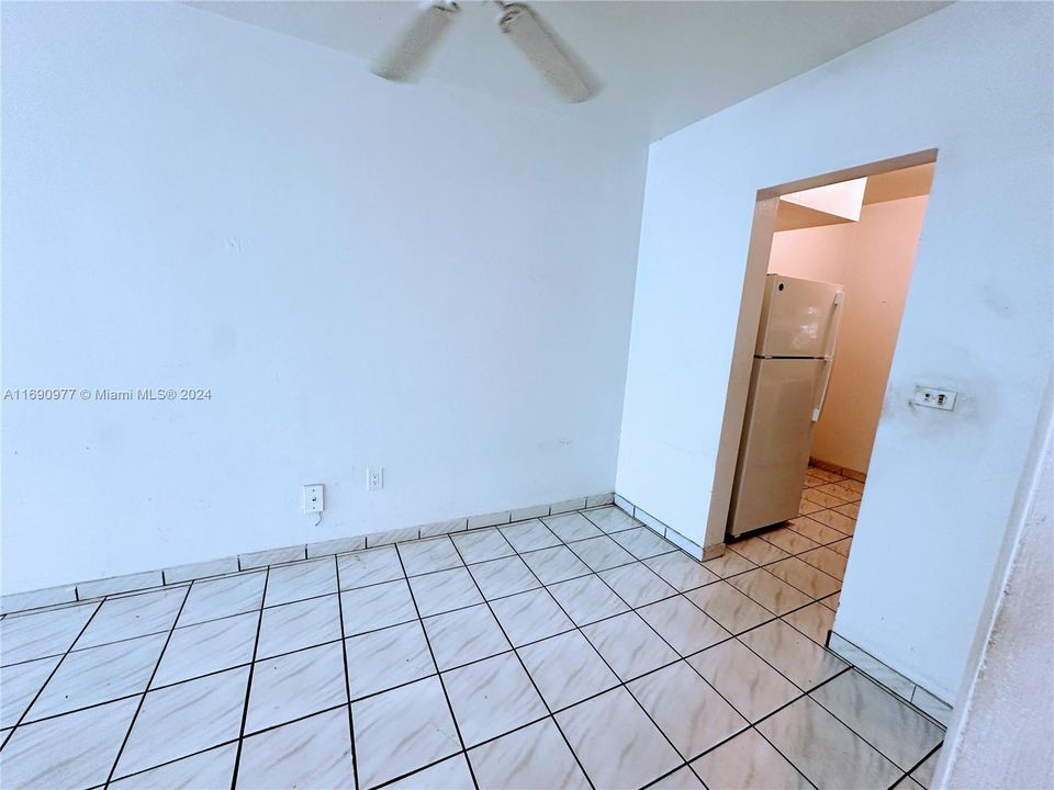 For Sale: $240,000 (0 beds, 1 baths, 470 Square Feet)