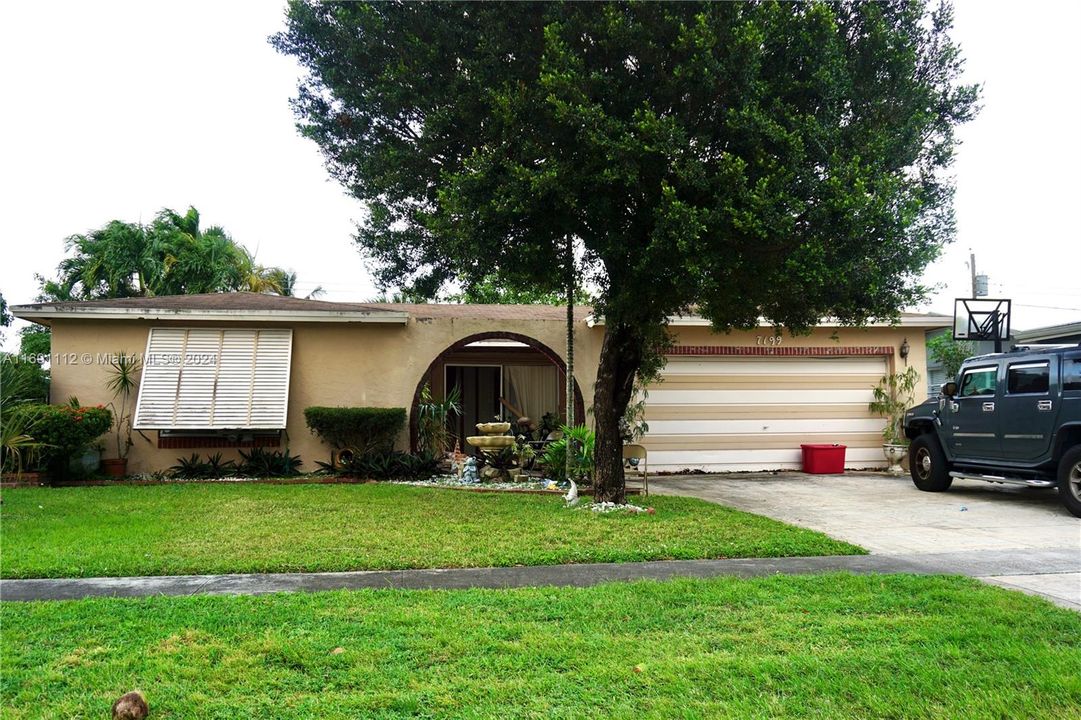 For Sale: $500,000 (3 beds, 2 baths, 1578 Square Feet)