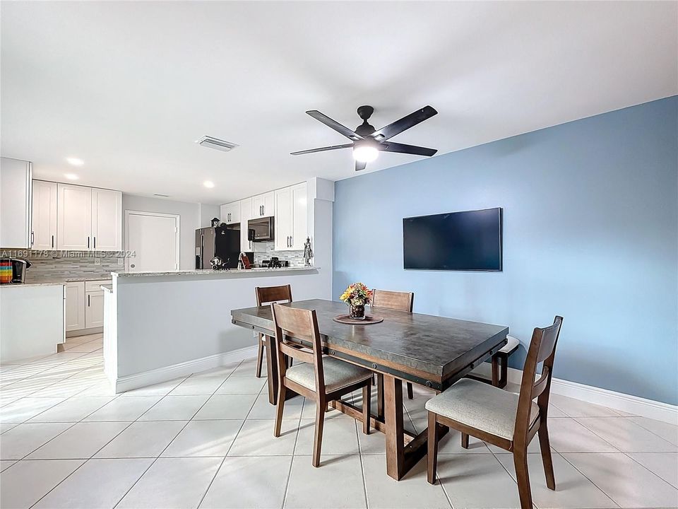 For Sale: $549,000 (3 beds, 2 baths, 1666 Square Feet)