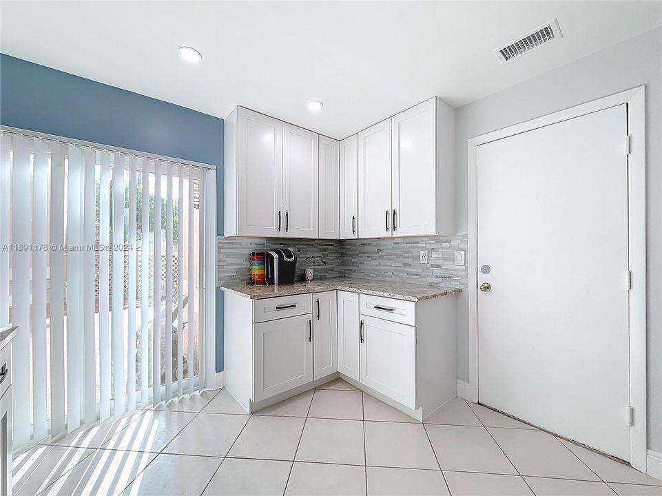 For Sale: $549,000 (3 beds, 2 baths, 1666 Square Feet)