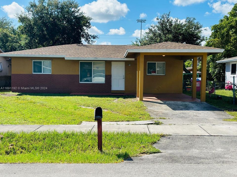 For Sale: $430,000 (3 beds, 2 baths, 1080 Square Feet)