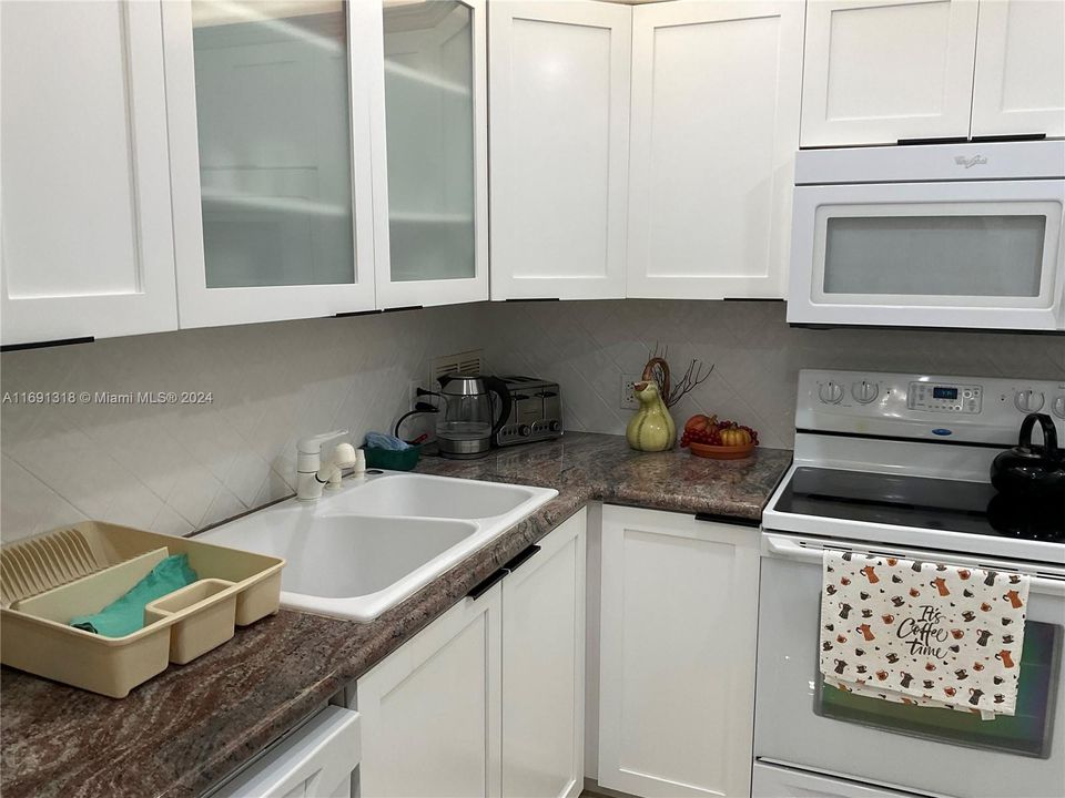 For Rent: $5,000 (2 beds, 2 baths, 1356 Square Feet)