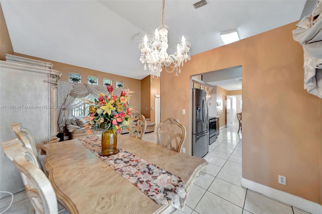 For Sale: $715,000 (4 beds, 2 baths, 1855 Square Feet)