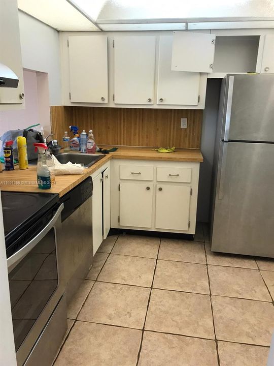 For Rent: $1,600 (1 beds, 1 baths, 724 Square Feet)