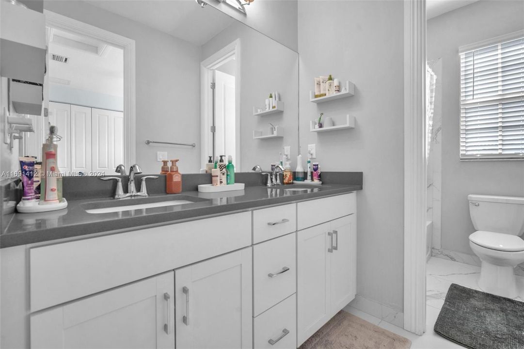 Shared Upstairs Bathroom - Quartz Counter & Double Sink