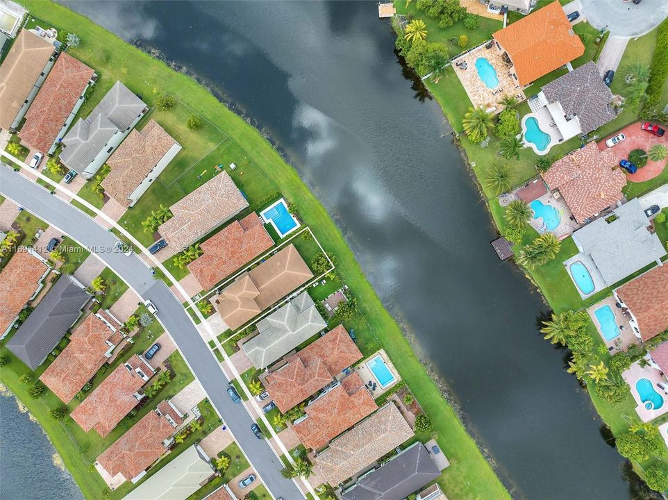 AERIAL VIEW OF HOME'S LOCATION